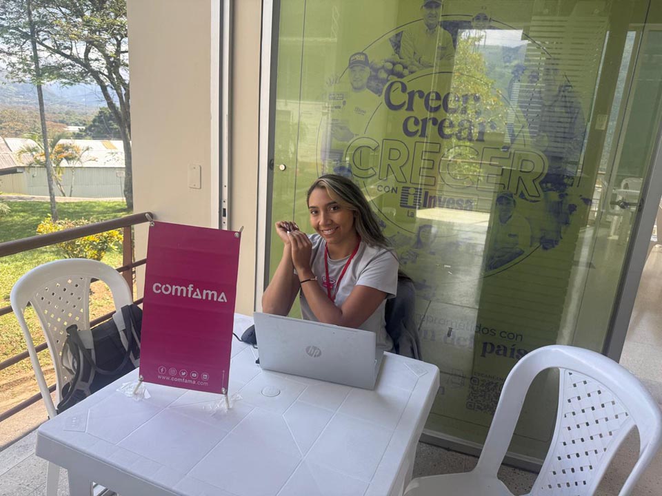 Imagen Matrícula Cero sigue llenando los sueños de los jóvenes Foto Comfama