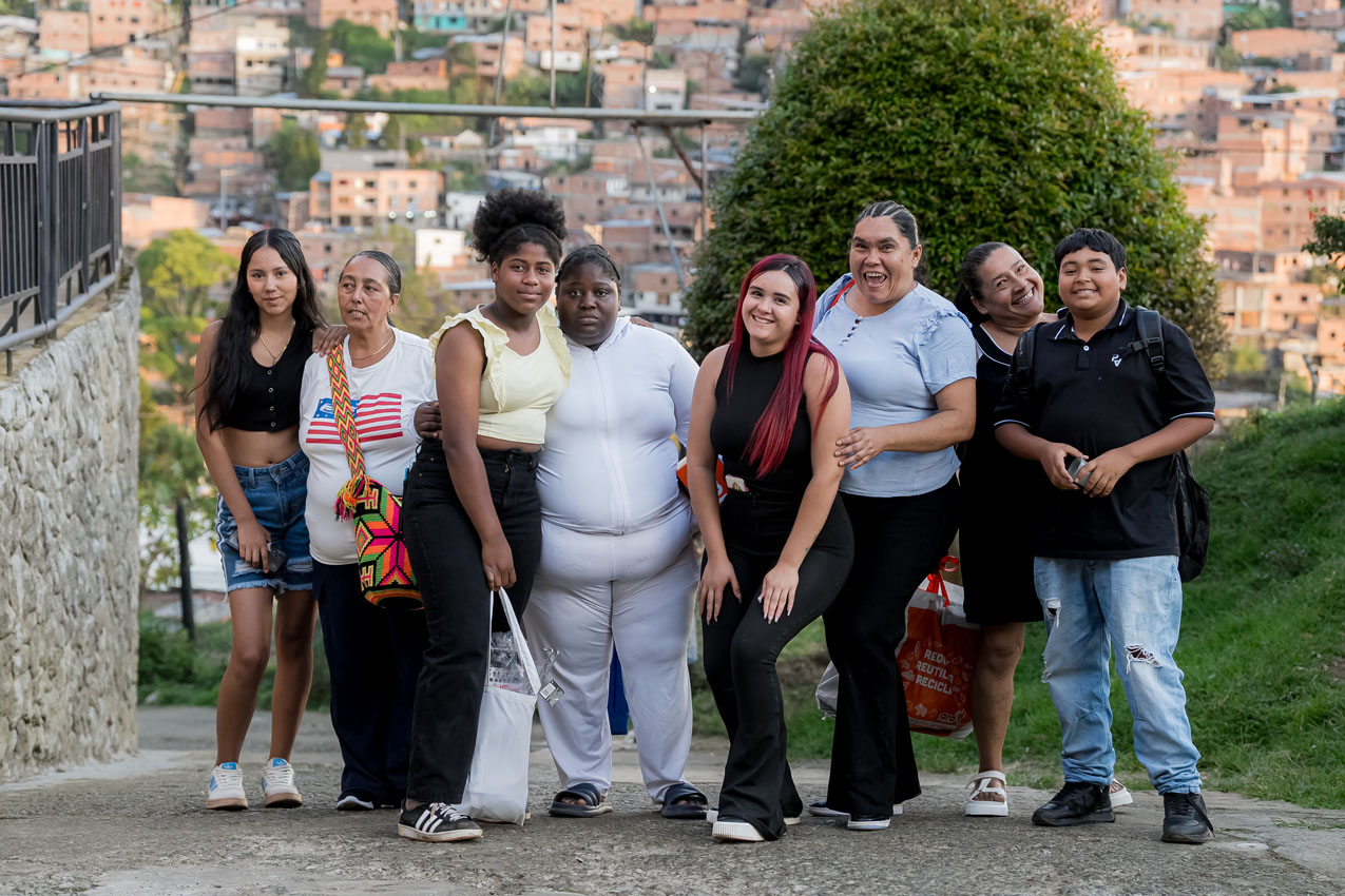 Imagen Mujeres Tejiendo Hogares (4)