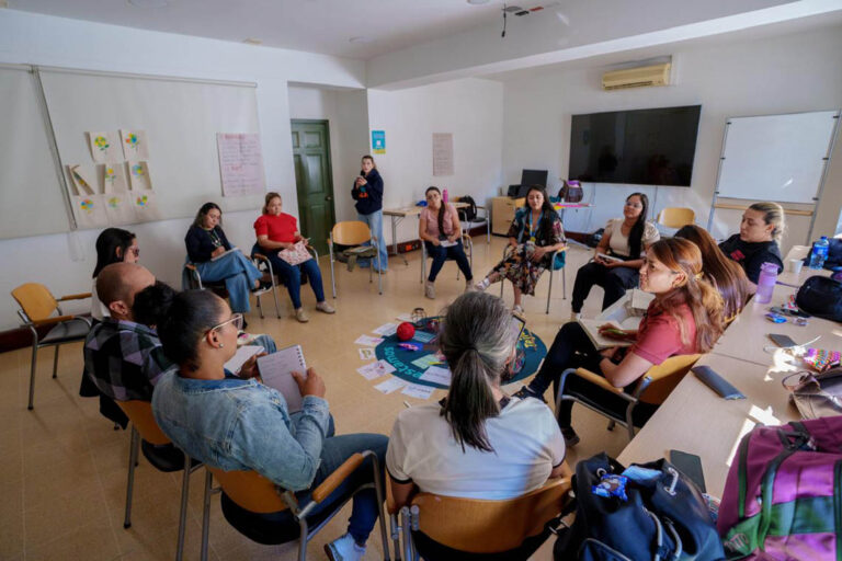 Imagen de capacitación con la comunidad