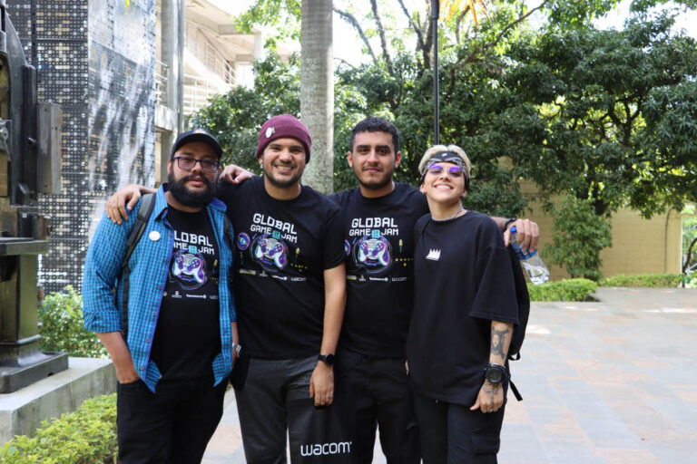 Imagen de grupo de jóvenes participantes del Global Game Jam