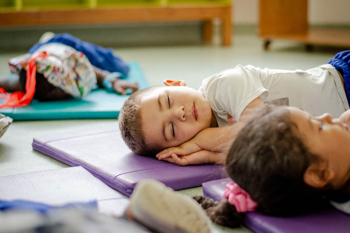 Imagen de niño durmiendo en Buen Comienzo