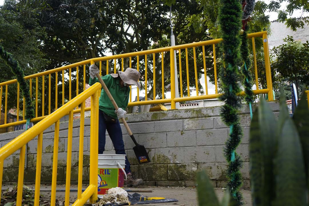 Imagen estrategia Sembrando Limpieza con Amor en El Poblado y La Candelaria (1)