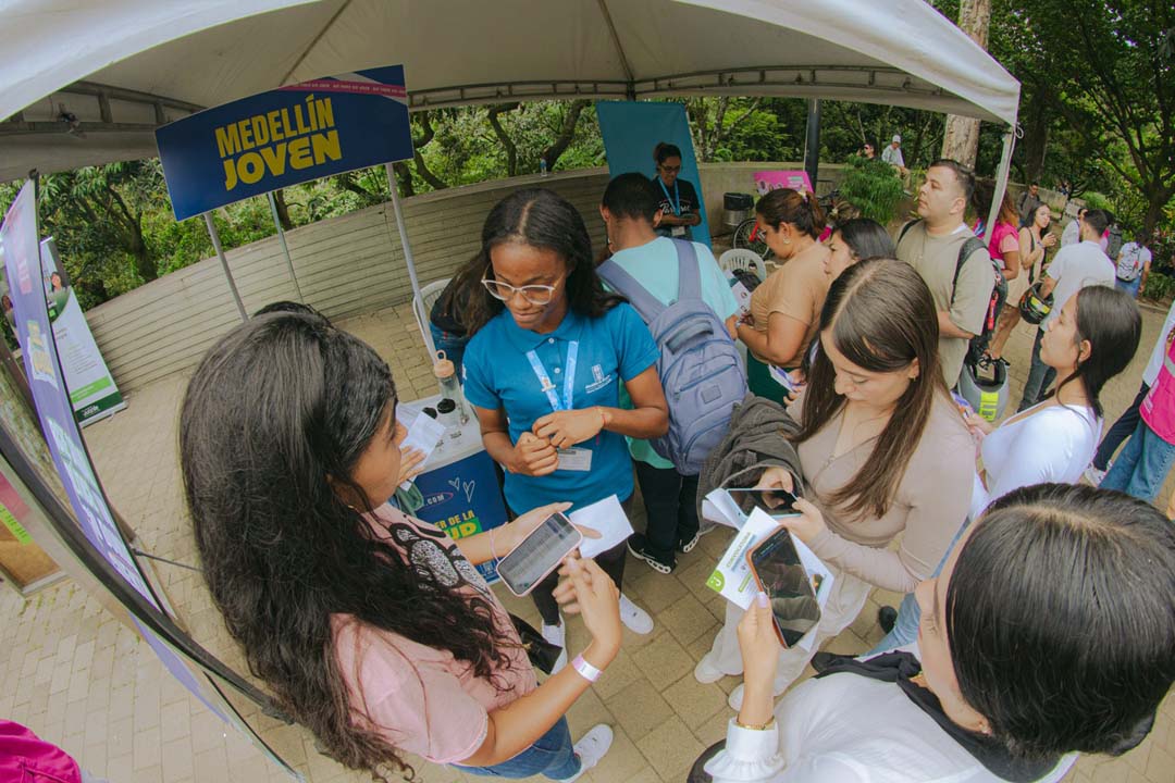 Imagen medellin joven (1)