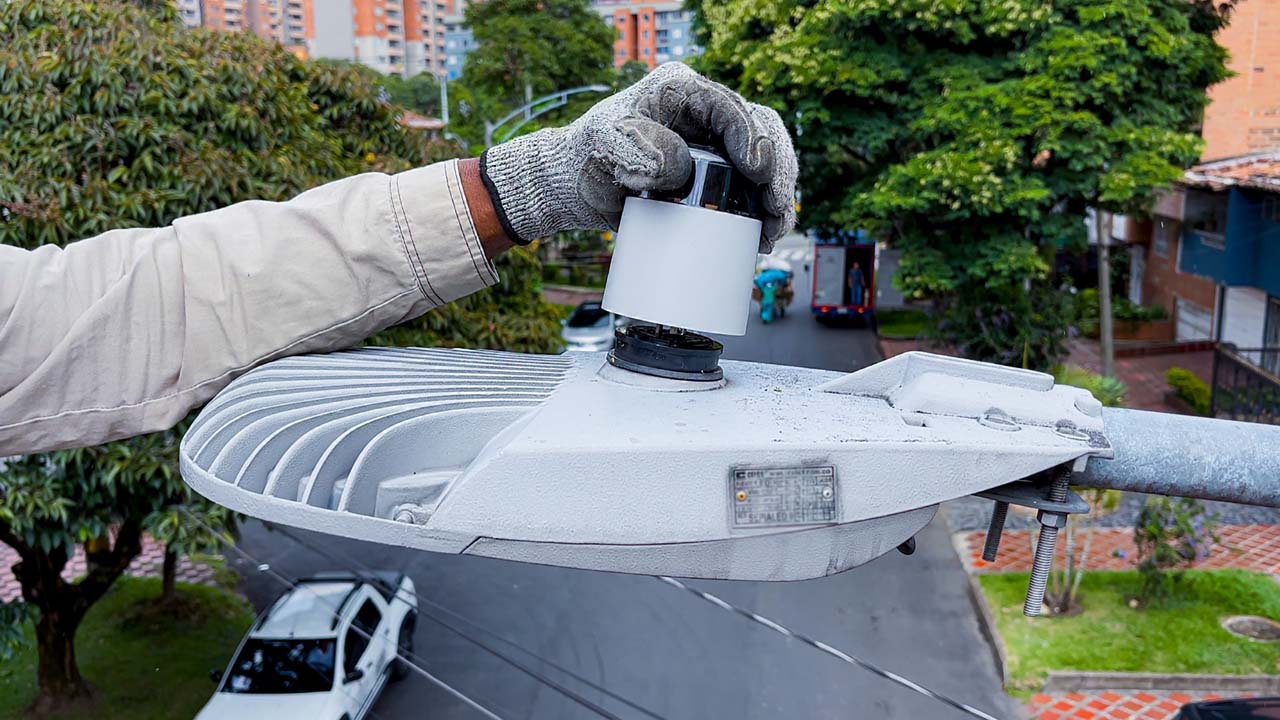 Imagen renovación alumbrado público e innova con control inteligente de luminarias (1)