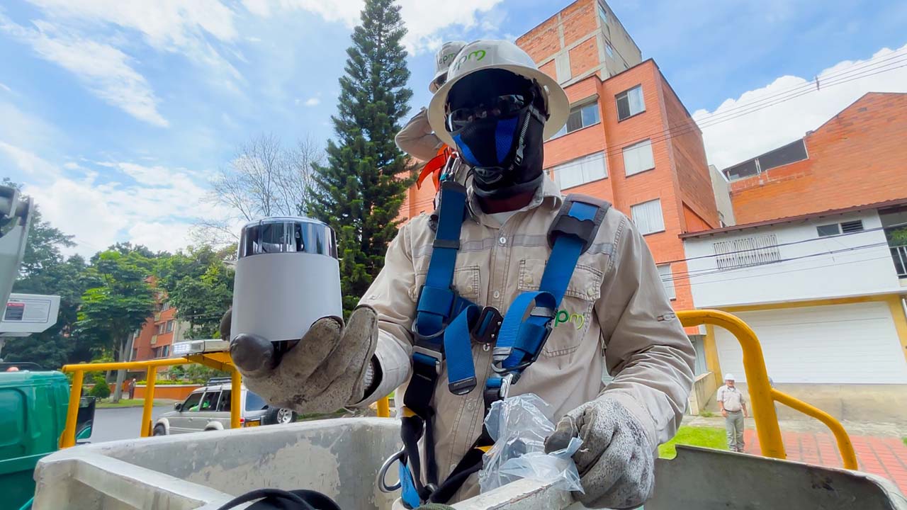 Imagen renovación alumbrado público e innova con control inteligente de luminarias (1)