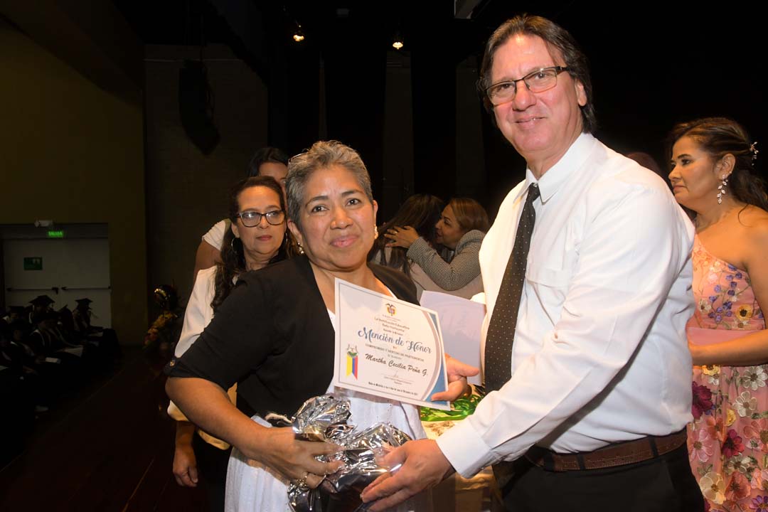 Imagen La voluntad de acero venció a la enfermedad de los huesos de cristal MENCIÓN MAMÁ