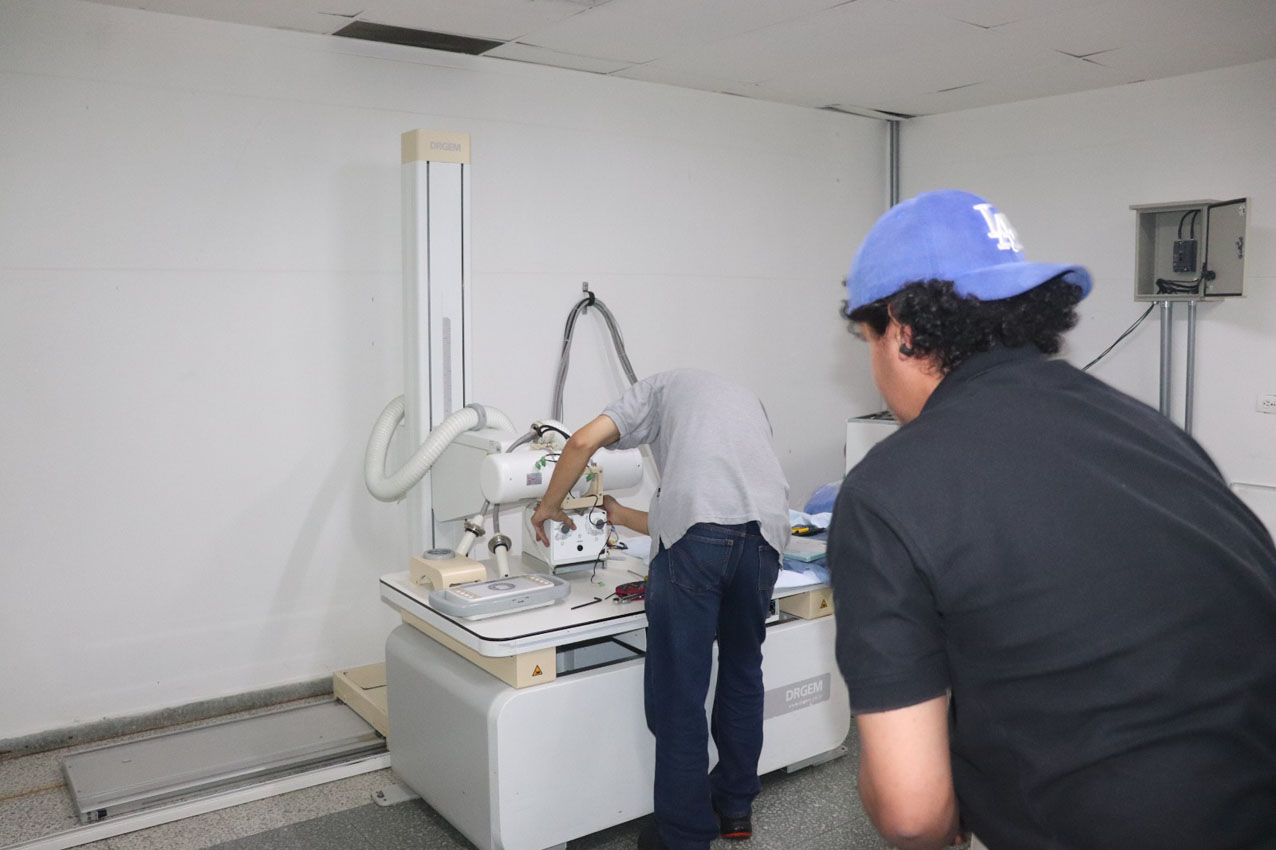 Imagen Metrosalud inicia la instalación de tomógrafo en la Unidad Hospitalaria de Belén (4)