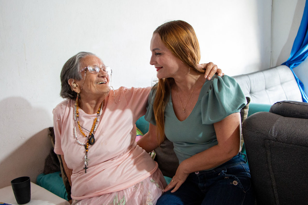 Imagen cuidadoras de personas mayores (1)