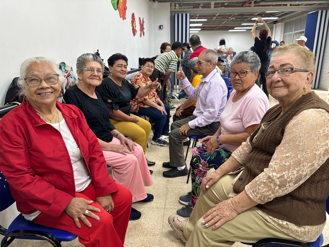 Imagen cuidadoras de personas mayores (5)