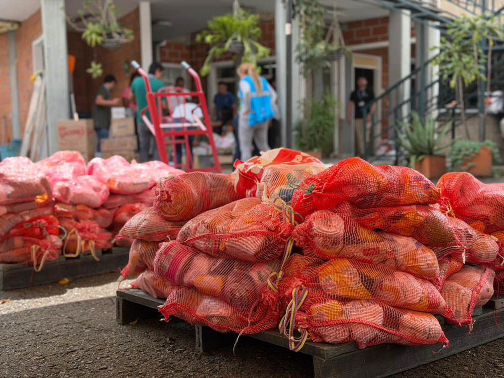 Imagen de mercados donados para damnificados por lluvias