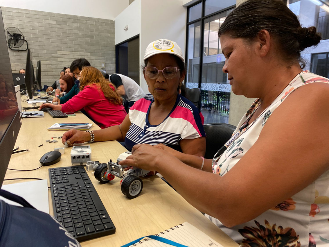 Imagen formación digital en bibliotecas públicas (4)