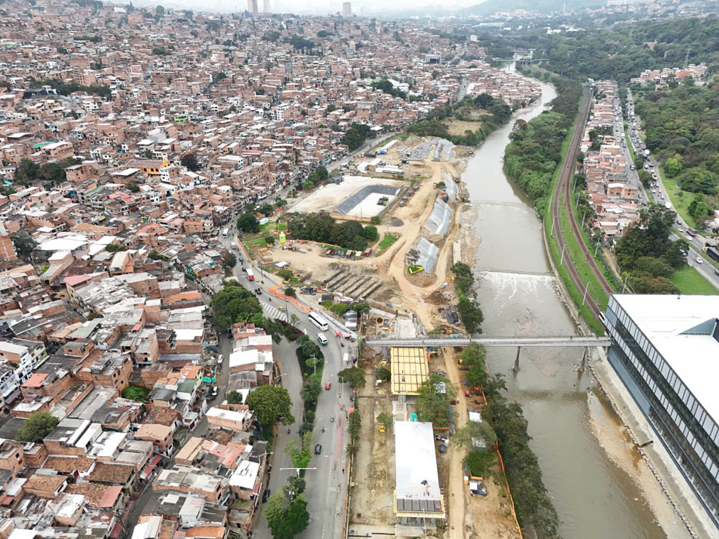 Imagen panorámica de construcción del Recreo Cultural de Primavera Norte