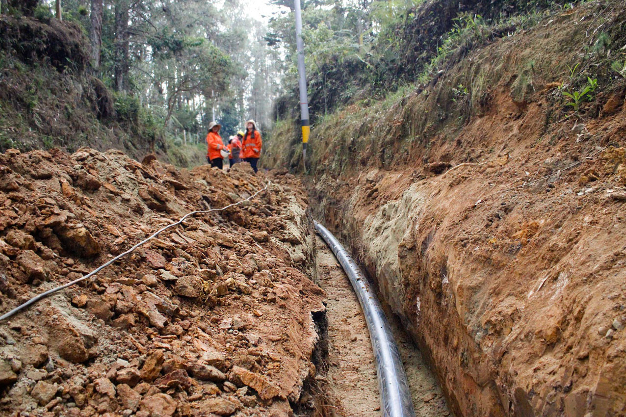 Imagen vereda en Barro Blanco, Santa Elena, tendrá agua potable (3)