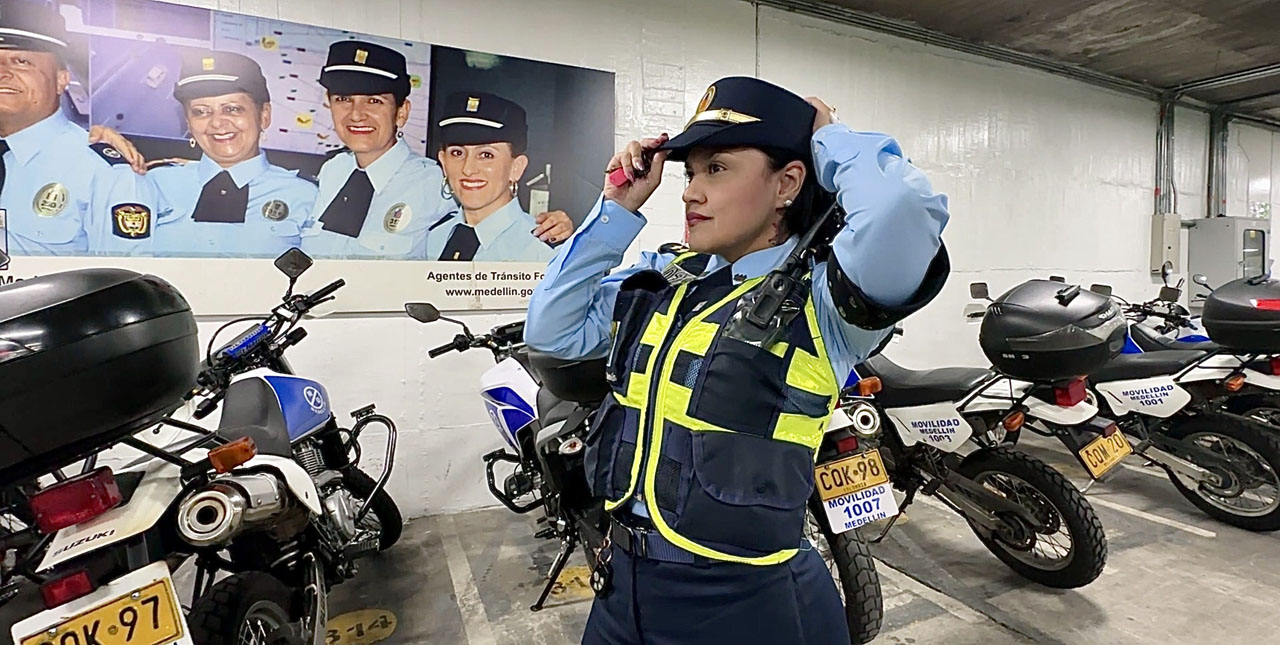 Catalina Mejía agente de tránsito