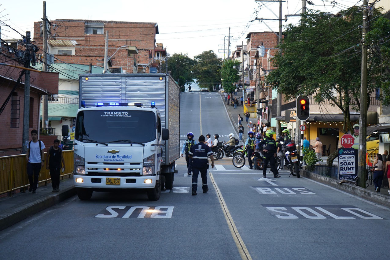 Imagen Agentes de tránsito, movilidad (1)