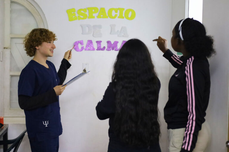 Imagen Niñas, niños y adolescentes con padres privados de la libertad reciben acompañamiento (1)