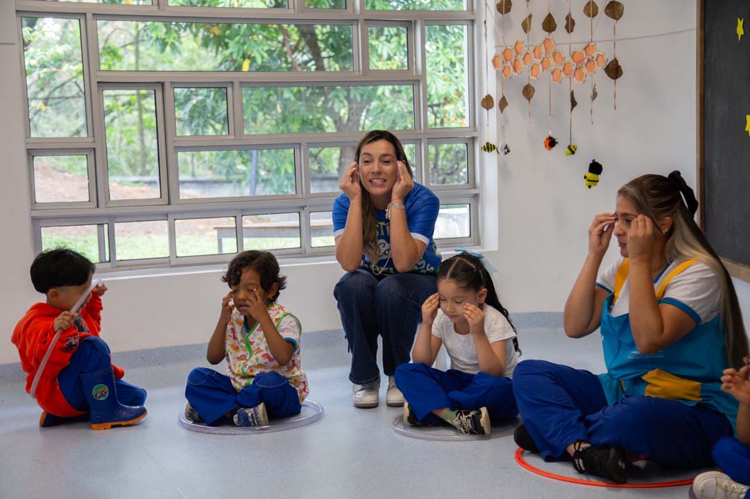 Imagen Niñas y niños de Medellín ponen a volar su imaginación para soñarse el Festival Buen Comienzo 2026 (1)
