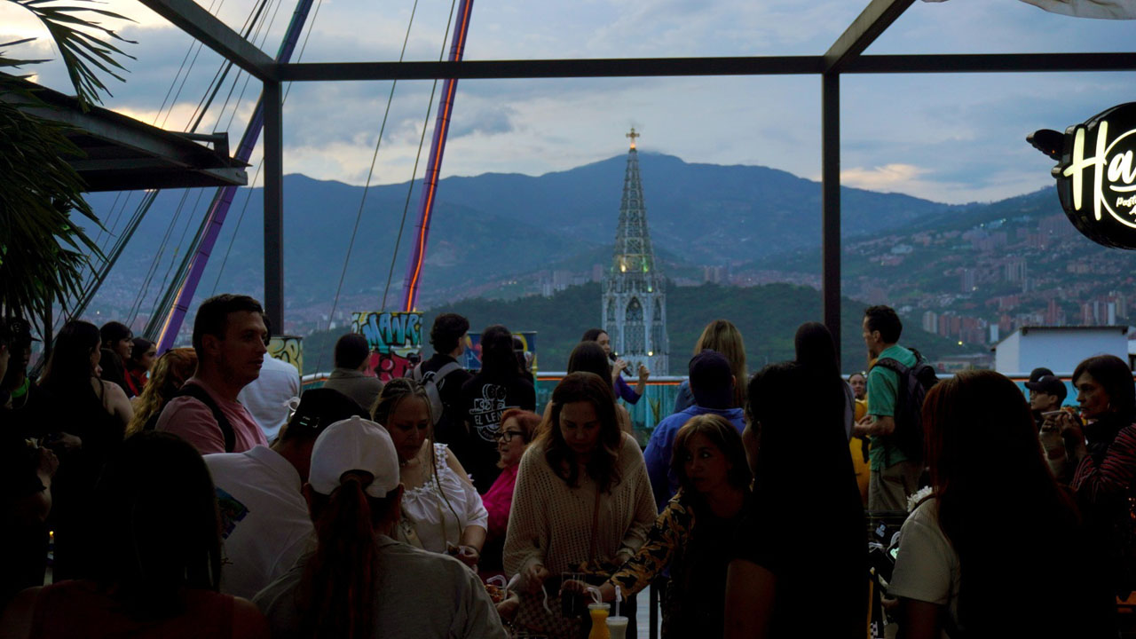 Imagen Vive Manrique, la cuarta guía turística de Medellín (1)