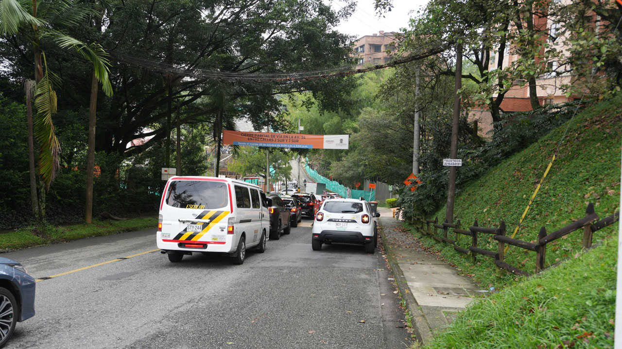 Imagen cierre total de la carrera 35 en El Poblado (5)