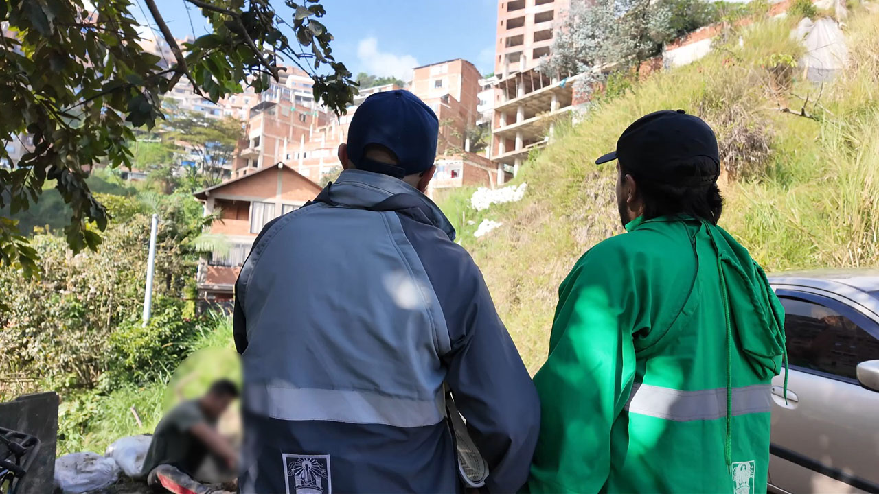 Imagen construcciones ilegales en el cerro de Las Tres Cruces (2)