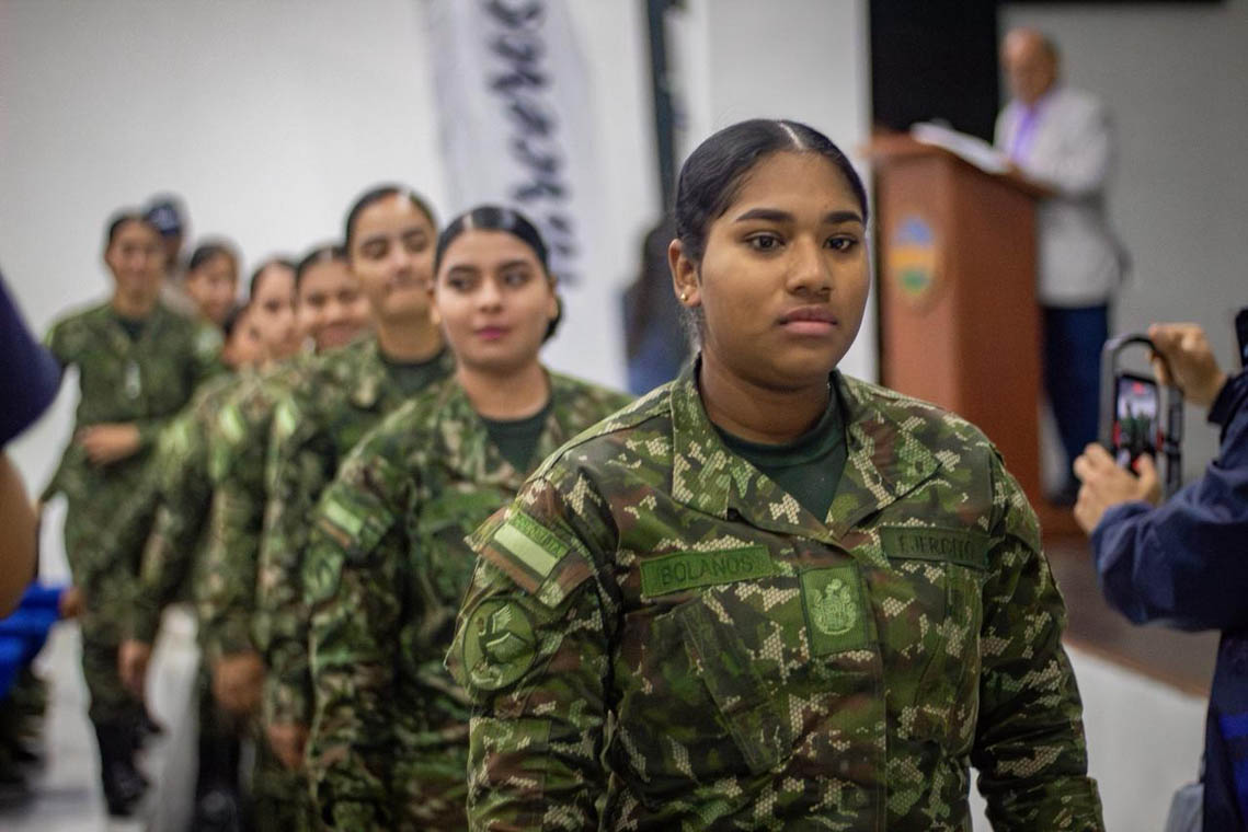 Imagen de jóvenes soldados