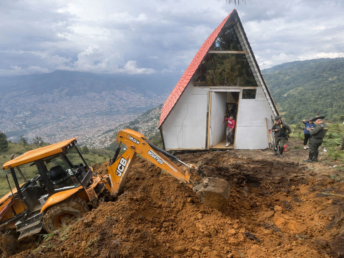 Imagen glamping ilegal en Santa Elena (2)