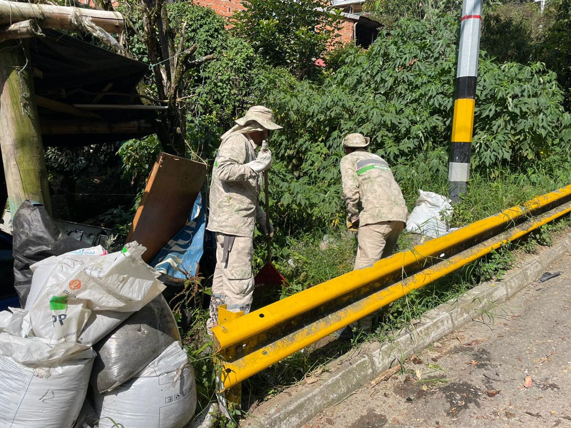 Imagen jornada de ornato y aseo en sector El Concejo, Altavista (5)