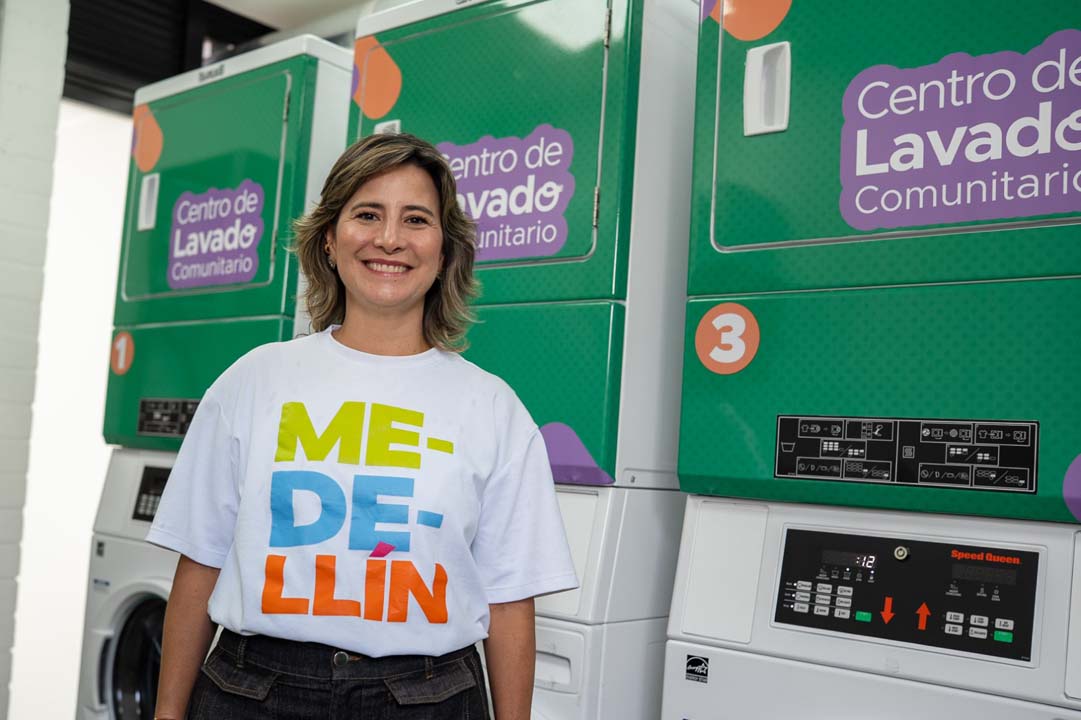 Imagen mujeres acceden a la oferta de la Alcaldía de Medellín (1)