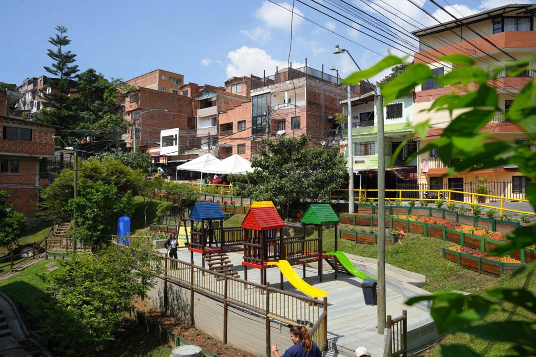 Imagen parque de Medellín fue recuperado para que niñas, niños y familias (1)