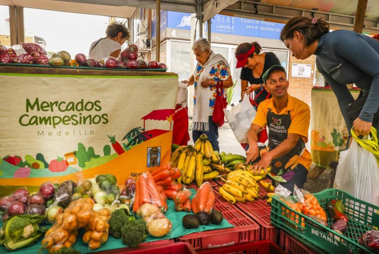 Rigoberto de Jesús Soto Grajales en Mercados Campesinos