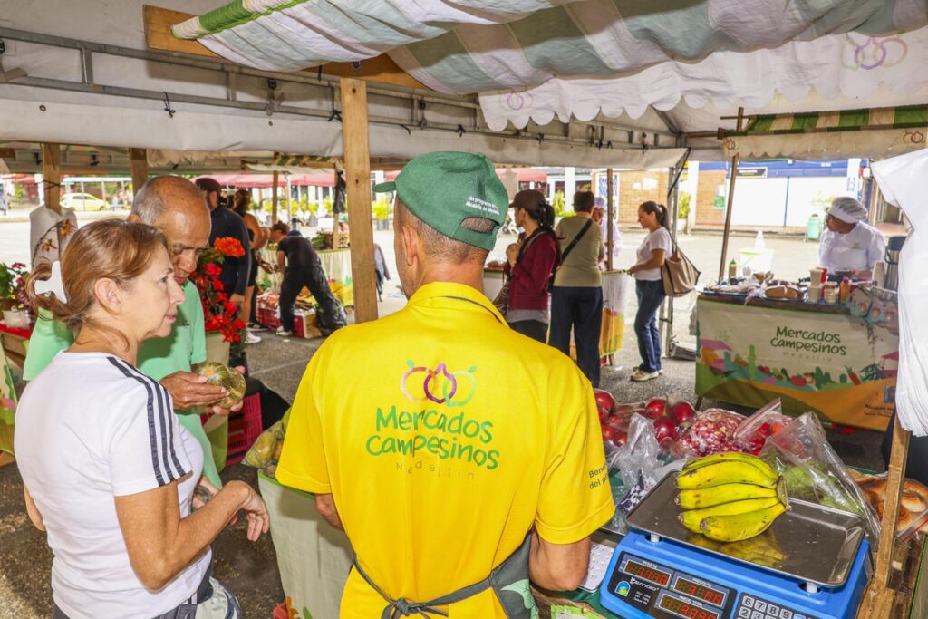 Rigoberto de Jesús Soto Grajales en Mercados Campesinos