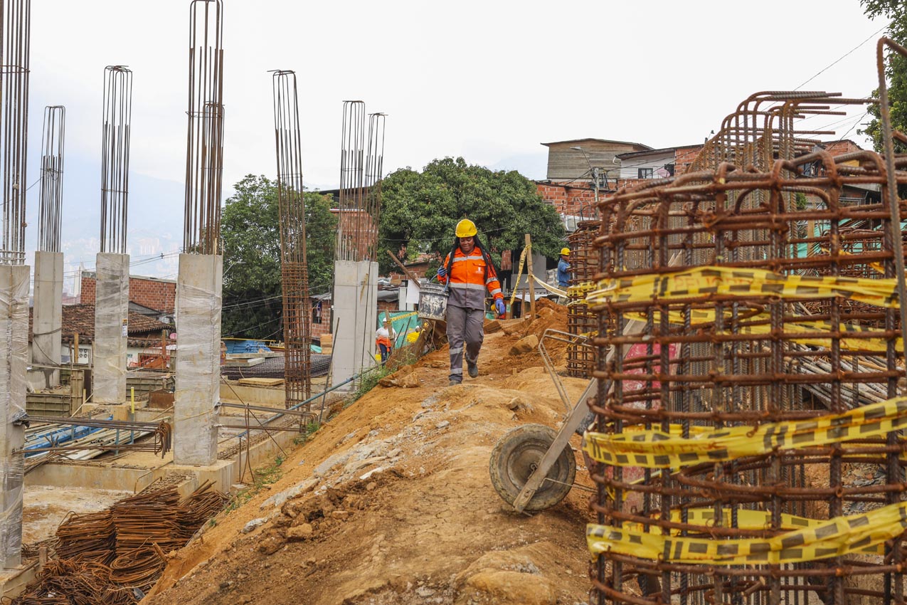 Mujeres que construyen ciudad | Lilian Mosquera | Obras en Buen Comienzo La Libertad