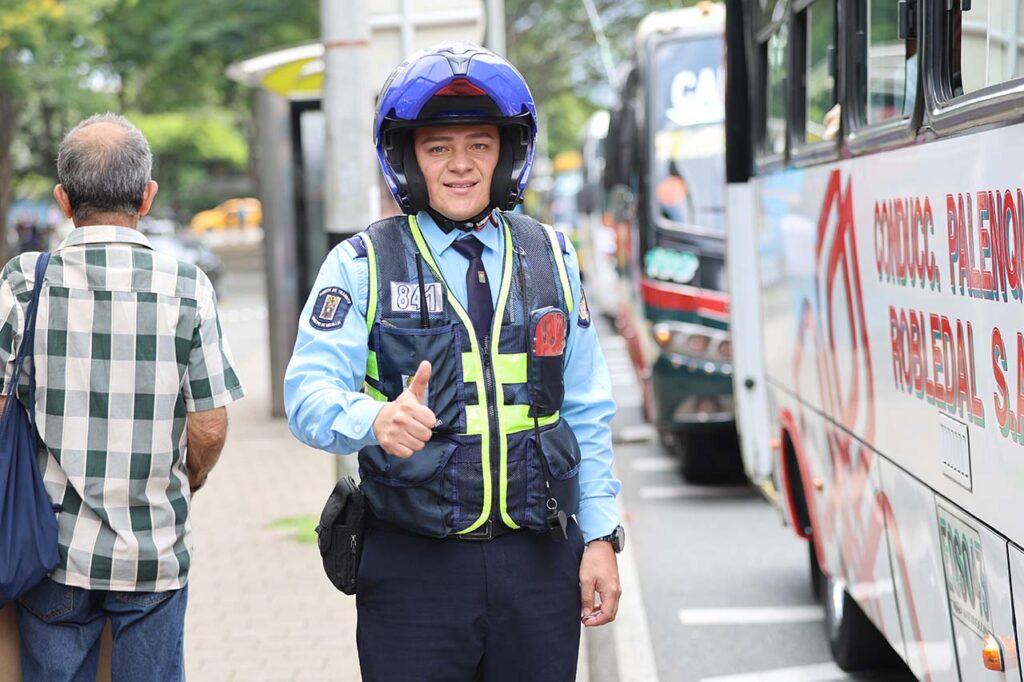 Juan Diego Cardona - Agente 841