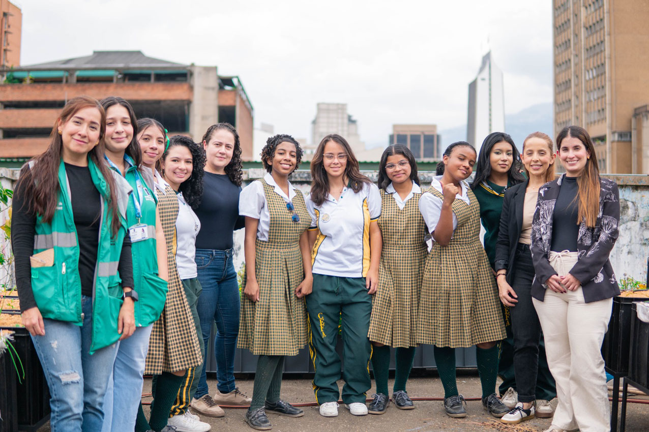 Colegios públicos de Medellín proponen soluciones innovadoras para desafíos ambientales Imagen Colegios públicos de Medellín proponen soluciones innovadoras para desafíos ambientales (4)
