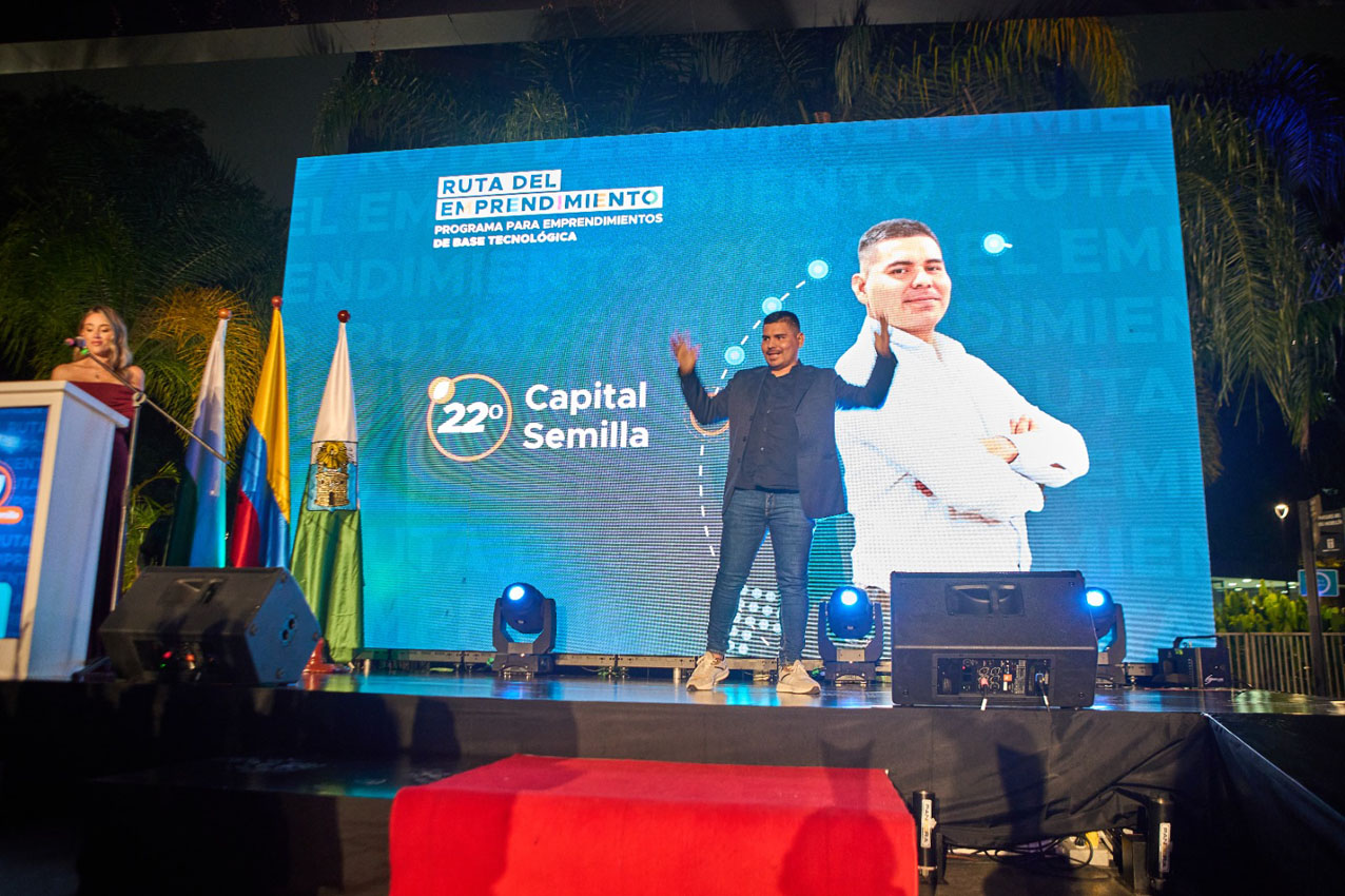 Imagen Emprendedor sordo triunfa en StartCo con premio tecnológico (5)