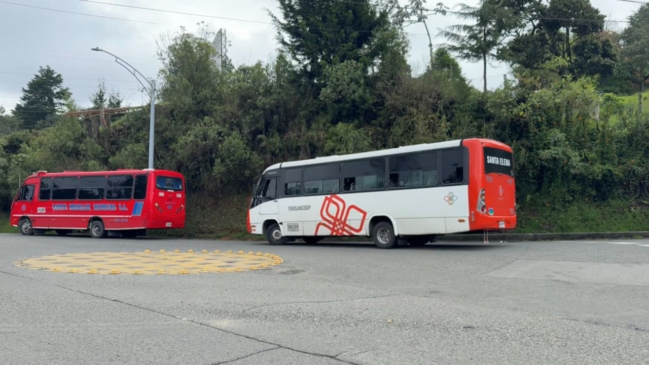 Imagen Habitantes de Santa Elena tienen una nueva ruta de transporte (1)