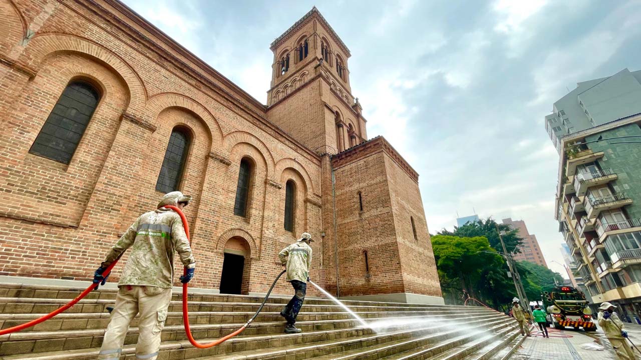 Imagen Medellín embellece sus templos emblemáticos para Semana Santa (1)