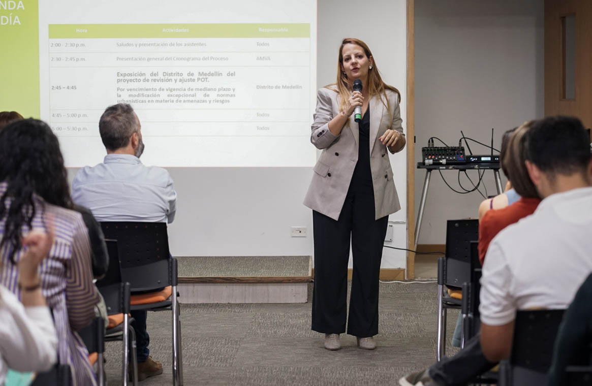 Imagen de expositora de evento