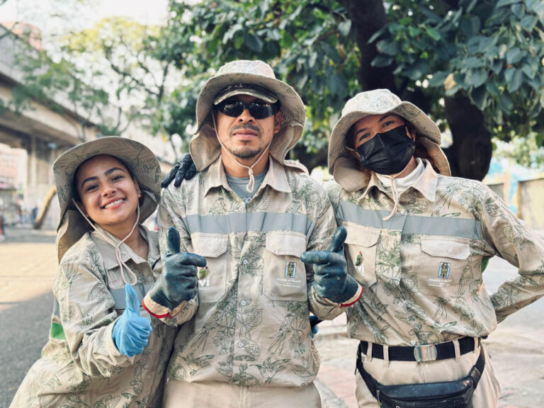 Imagen de funcionarios del Parque Arví