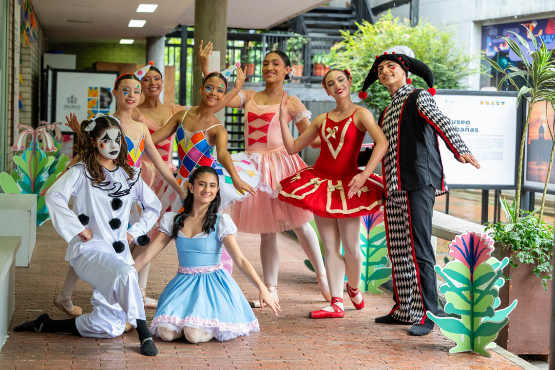 Imagen de grupo de artistas