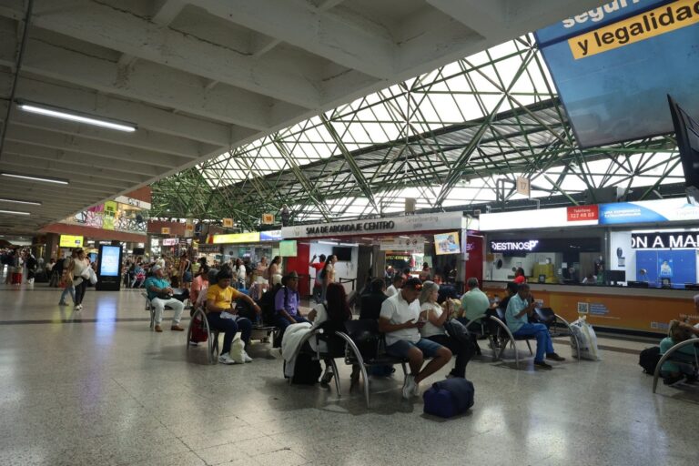 Imagen destinos y maletas se mide el pulso de la Terminal de Transportes del Norte Terminal norte Principal