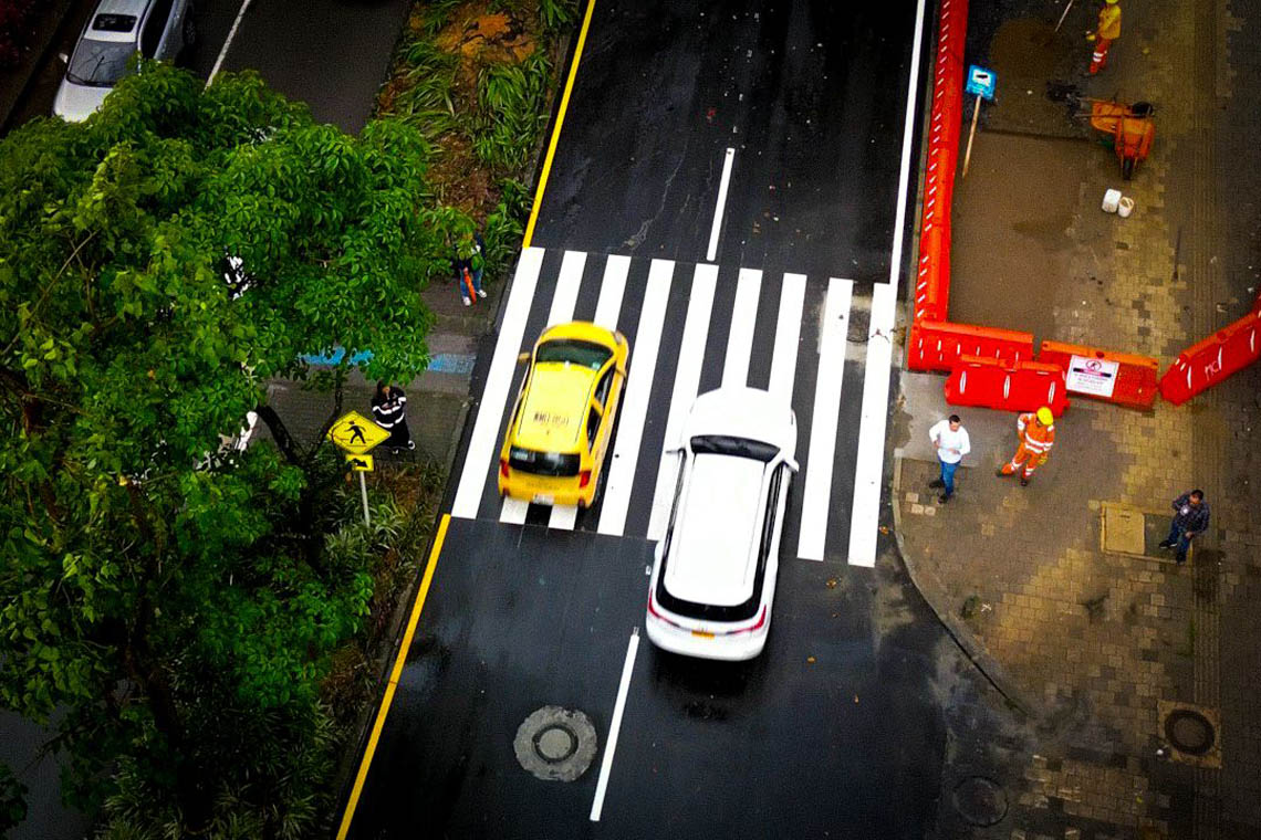 Imagen panorámica de arreglo en Avenida de El Poblado