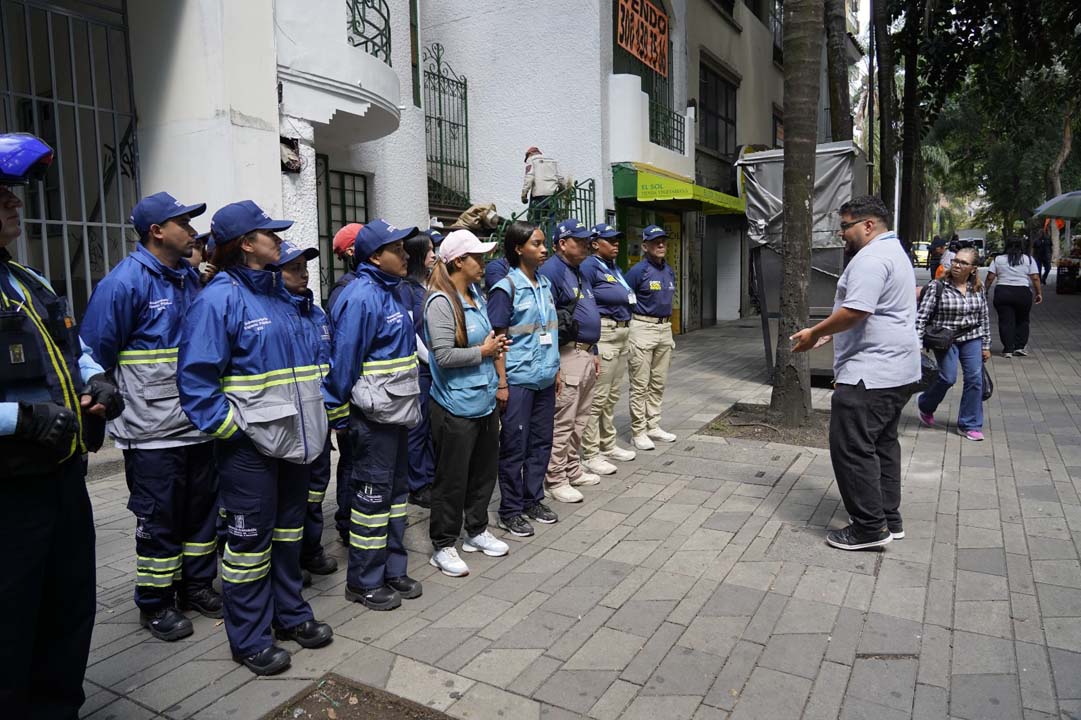 Imagen recuperación del Centro de Medellín con la intervención integral del Puesto de Mando Unificado Social (1)