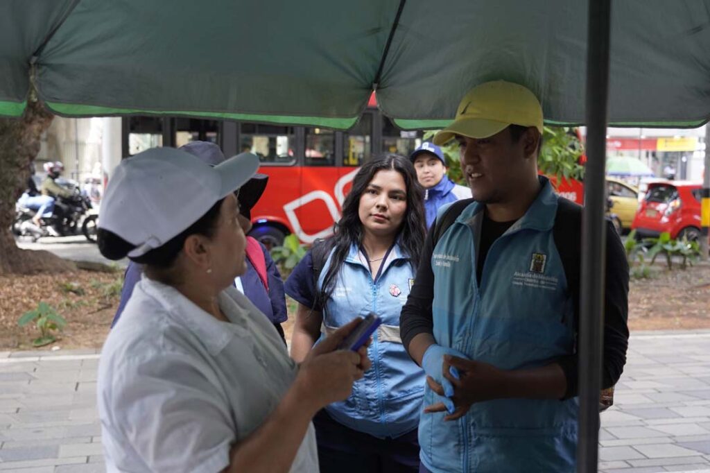 Imagen recuperación del Centro de Medellín con la intervención integral del Puesto de Mando Unificado Social (1)