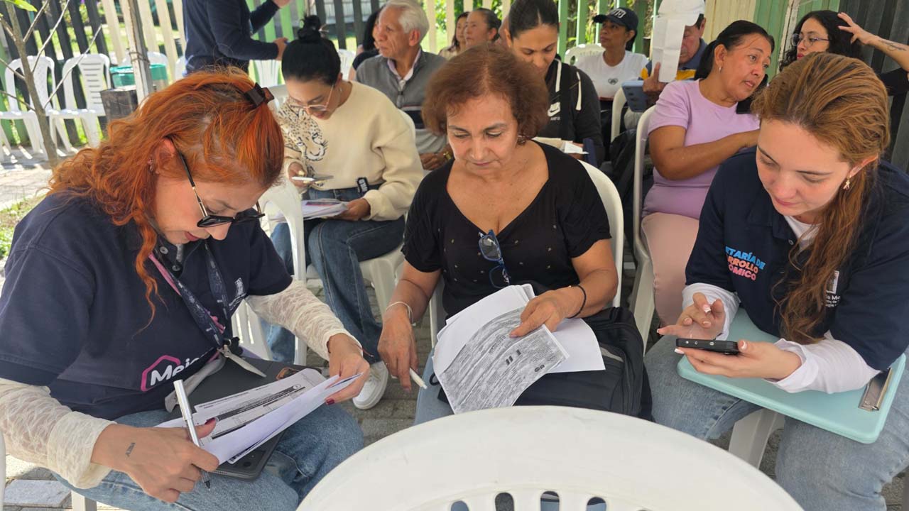 Imagen Familias de siete comunas y un corregimiento de Medellín tendrán la oportunidad de transformar sus viviendas (3)