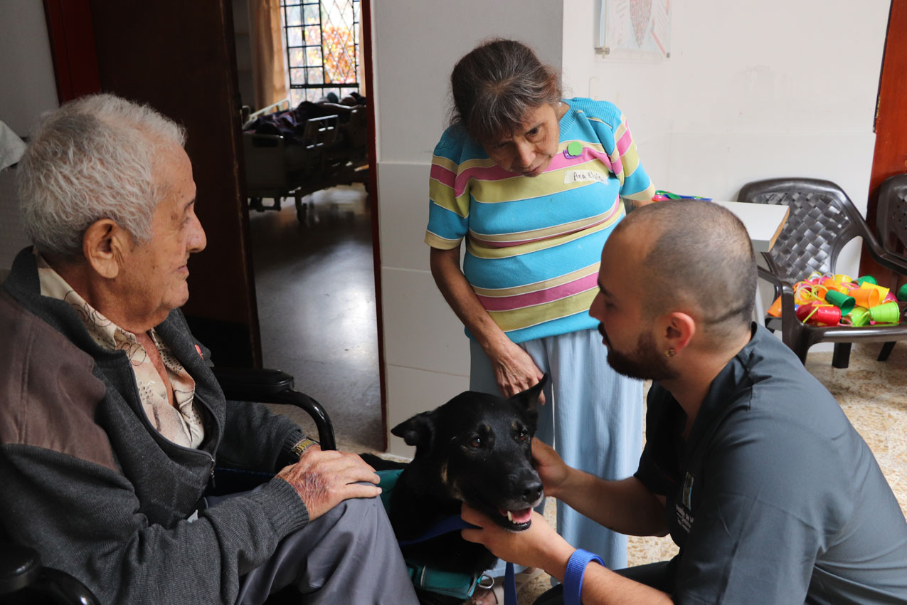 Imagen La perla hogar abuelos (3)