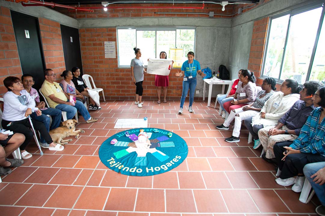 Imagen Tejiendo Hogares (1)
