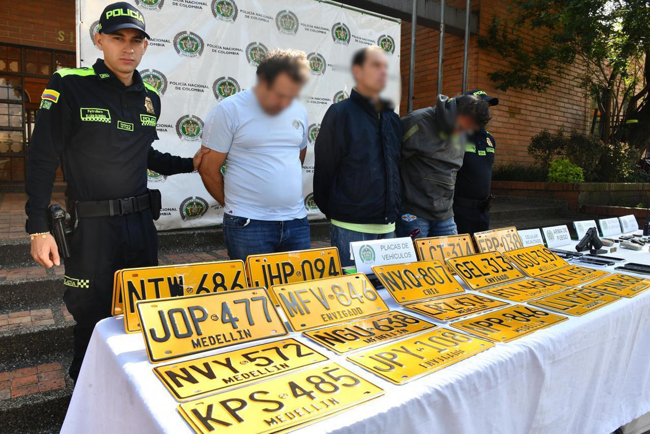 Imagen captura presuntos delincuentes de autos de lujo (2)