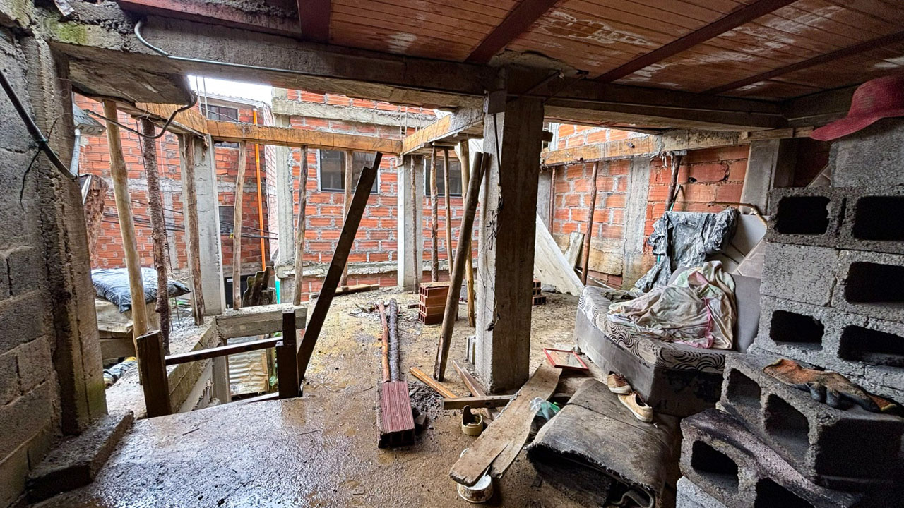 Imagen construcción irregular de casas en el nororiente de Medellín (5)
