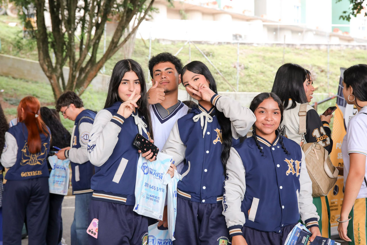 Imagen estudiantes recibirán orientación para definir su siguiente paso luego de culminar el colegio (6)